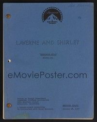 5k214 LAVERNE & SHIRLEY TV script January 26, 1977, screenplay for Honeymoon Hotel episode!