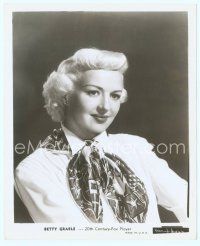 6a056 BETTY GRABLE 8x10 still '40s great head & shoulders portrait of the pretty star!