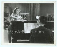 6a071 BORN TO DANCE candid 8x10 still '36 Eleanor Powell rehearsing with pianist Roger Edens!