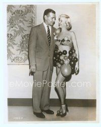 6a108 CLARK GABLE 7.75x9.75 news photo '49 full-length standing w/ sexy girl from Key to the City!