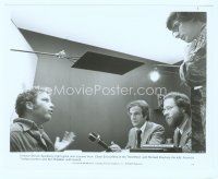 6a109 CLOSE ENCOUNTERS OF THE THIRD KIND candid 8x10 still '77 Steven Spielberg, Truffaut, Dreyfuss