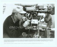 6a124 COUNTRY candid 8x10 still '84 close up of director Richard Pearce about to film a scene!