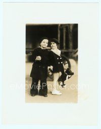 6a498 SCOTTY BECKETT 8x10 still '30s greeting 4 1/2 year old Cecilia Murray to Our Gang set!