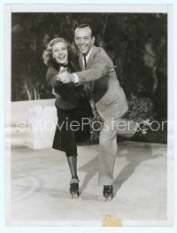 6a509 SHALL WE DANCE 7x9.25 news photo '37 Fred Astaire & Ginger Rogers on rollerskates!