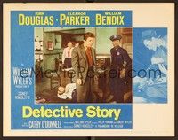 6d261 DETECTIVE STORY LC #8 R60 Bendix & Kirk Douglas looking angry on the scene of the crime!