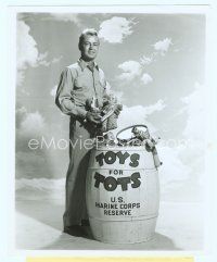 6k144 ALAN LADD candid 8x10 still '58 he generously helps the U.S. Marines get Toys for Tots!