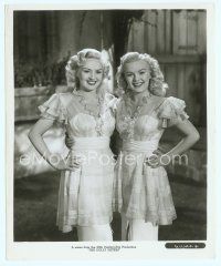 6k262 DOLLY SISTERS 8x10 still '45 entertainers Betty Grable & June Haver in really sexy outfits!