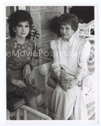 6k278 FALCON CREST TV 7x9 still '84 c/u of Jane Wyman with her half-sister Gina Lollobrigida!
