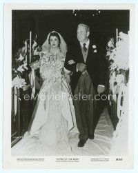 6k280 FATHER OF THE BRIDE 8x10 still '50 proud Spencer Tracy walking Liz Taylor down the aisle!