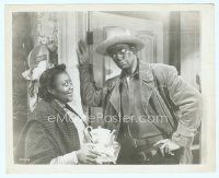 6k584 SPOILERS 8x10 still '42 black Marietta Canty smiles at John Wayne in blackface!