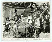6k523 QUO VADIS 8x10 still R64 Peter Ustinov watches Robert Taylor's chains removed!