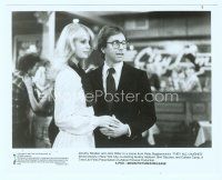 6k614 THEY ALL LAUGHED 8x10 still '81 Dorothy Stratten, John Ritter, directed by Peter Bogdanovich