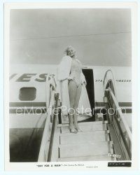 6k653 WILL SUCCESS SPOIL ROCK HUNTER 8x10 still '57 great c/u sexy Jayne Mansfield leaving plane!