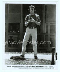 6m110 CLINT EASTWOOD 8x10 still '73 full-length portrait as Dirty Harry w/gun from Magnum Force!