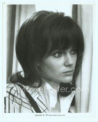 6m238 JACQUELINE BISSET 8x10 still '71 head & shoulders close up from Believe in Me!
