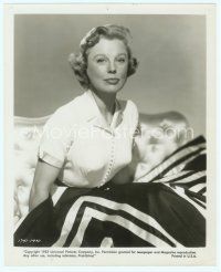 6m288 JUNE ALLYSON 8x10 still '53 close up seated portrait of the actress wearing cool skirt!