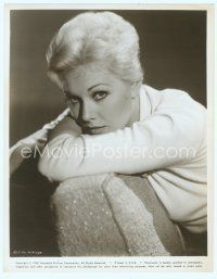 6m300 KIM NOVAK 8x10.25 still '58 close up of the pretty blonde actress seated backwards in chair!