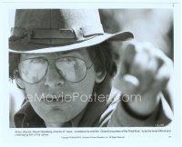 6m471 STEVEN SPIELBERG 8x10 still '77 super close up from Close Encounters of the Third Kind!