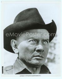 6m530 YUL BRYNNER 8x10 still '73 great creepy super close up in cowboy costume from Westworld!