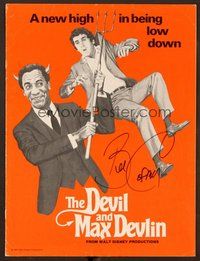 6s097 BILL COSBY signed pressbook '81 on the Devil & Max Devlin pressbook cover!
