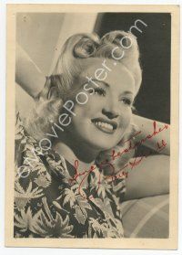 6s131 BETTY GRABLE signed deluxe 5x7 still '40s close portrait with hands behind her head!