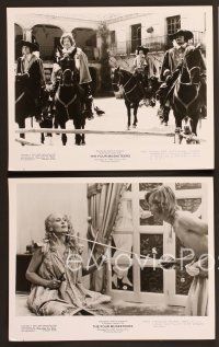 6v747 FOUR MUSKETEERS 5 8x10 stills '75 Faye Dunaway, Oliver Reed & Michael York!