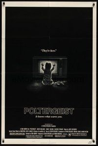 6x258 POLTERGEIST style B 1sh '82 Tobe Hooper, classic They're here image of little girl by TV!