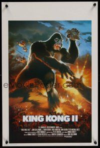 6y394 KING KONG LIVES Belgian '86 great artwork of huge unhappy ape attacked by army!