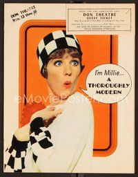 6z361 THOROUGHLY MODERN MILLIE program '67 great images of Julie Andrews, Mary Tyler Moore!