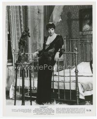 7b151 CABARET 8x10 still '72 full-length sexy portrait of Liza Minnelli as Sally Bowles!