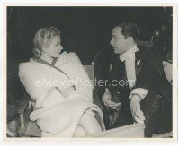 7b353 LADY BE GOOD candid 8x10 still '41 Ann Sothern & Robert Young talking between scenes!