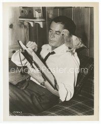 7f177 GLENN FORD 8.25x10.25 still '60 wonderful close up reading book to pigeon on his shoulder!