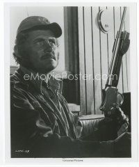 7f401 ROBERT SHAW 8x10 still '75 great close up as Quint from Jaws holding speargun!