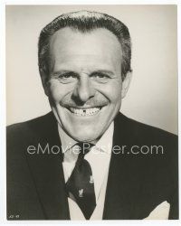 7f462 TERRY-THOMAS 7.25x9 still '61 head & shoulders portrait showing teeth from Bachelor Flat!