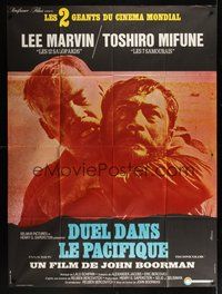 7h474 HELL IN THE PACIFIC French 1p '69 c/u of Lee Marvin choking Toshiro Mifune, John Boorman
