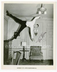 7j156 FRED ASTAIRE signed 8x10 still '74 great image dancing on ceiling from Royal Wedding!