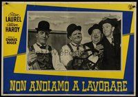 7m243 ONE GOOD TURN Italian photobusta R50s great images of Stan Laurel & Oliver Hardy!