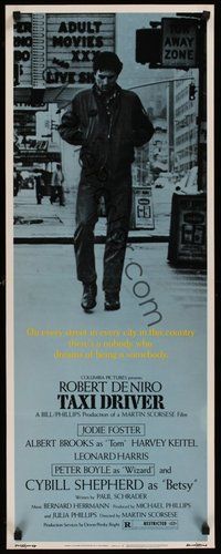 7p101 TAXI DRIVER insert '76 Martin Scorsese, classic image of Robert De Niro walking!
