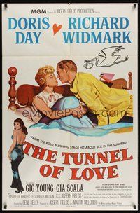 7r899 TUNNEL OF LOVE 1sh '58 romantic art of Doris Day & Richard Widmark kissing + sexy Gia Scala!