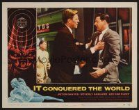 7s447 IT CONQUERED THE WORLD LC #2 '56 Roger Corman, c/u of Peter Graves confronting man on street!