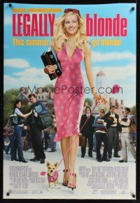 7x404 LEGALLY BLONDE advance DS 1sh '01 wacky image of Reese Witherspoon walking tiny dog!
