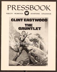 7y278 GAUNTLET pressbook '77 great art of Clint Eastwood & Sondra Locke by Frank Frazetta!
