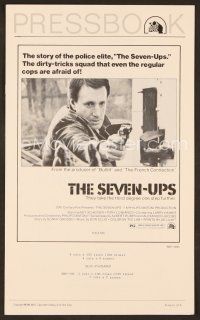 7y318 SEVEN-UPS pressbook '74 close up of elite policeman Roy Scheider pointing gun!