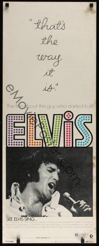 8a183 ELVIS: THAT'S THE WAY IT IS insert '70 great image of Presley singing on stage!
