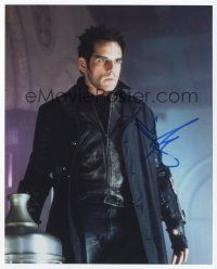 8b061 BEN STILLER signed color 8x10 REPRO still '00s great close up as Furious from Mystery Men!