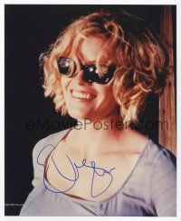 8b073 ELISABETH SHUE signed color 8x10 REPRO still '00s great smiling close up wearing cool shades!