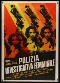 8p115 POLICEWOMEN Italian 1p '75 Sondra Currie is cold steel on the outside, all woman inside!