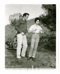 8w677 THING THAT COULDN'T DIE candid 8x10 still '58 Andra Martin tries to find water between scenes!