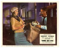 8w003 BONNIE & CLYDE color English FOH LC '67 c/u of Faye Dunaway with gun holding up bank!
