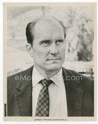 8x494 ROBERT DUVALL 8x10.25 still '73 close up of the star wearing a suit & tie from The Outfit!
